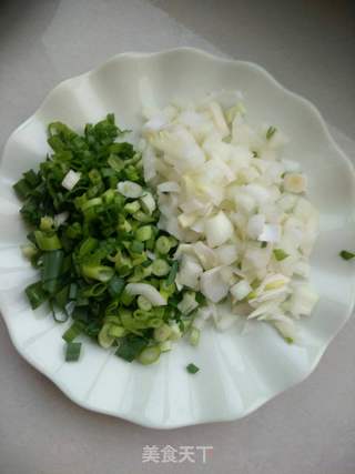 香菇芹菜.虾仁炒饭的做法步骤:5