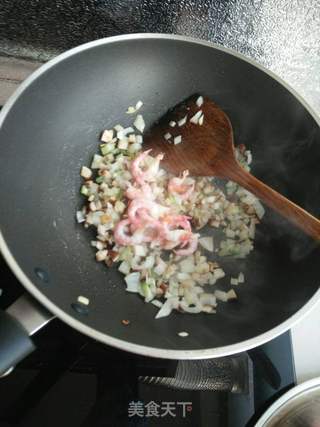 香菇芹菜.虾仁炒饭的做法步骤:9