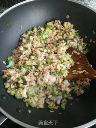 香菇芹菜.虾仁炒饭的做法步骤:16
