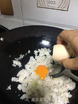 肉丸子炒饭的做法步骤:8