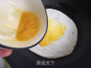 快手鸡蛋饼的做法步骤:3