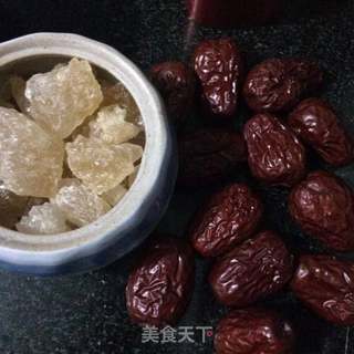 红枣银耳汤的做法步骤:2