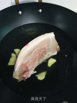 蒜泥白肉的做法步骤:2