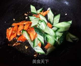 小炒扇贝丁的做法步骤:8