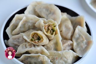 香芹荸荠猪肉饺子的做法步骤:9