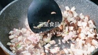 香菇肉酱的做法步骤:4