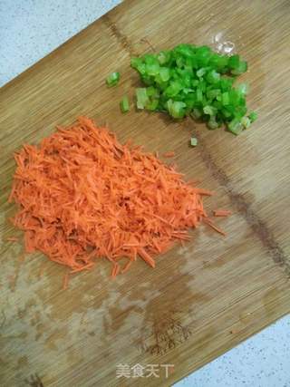 胡萝卜芹菜早餐饼的做法步骤:4