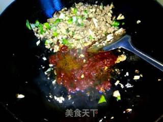 香菇猪肉炸酱面的做法步骤:9
