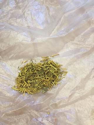 莲蓬须煮鸡蛋(去胎毒)的做法步骤:4