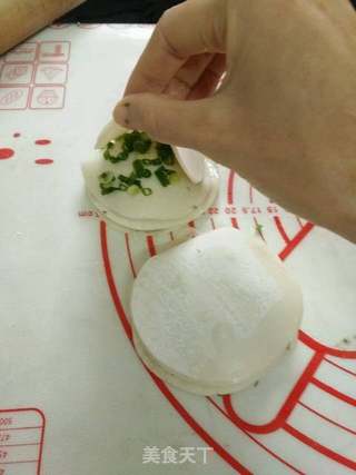 饺子皮千层饼的做法步骤:9