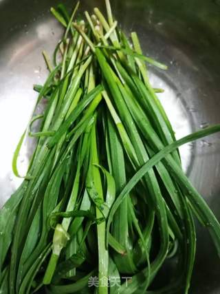 韭菜鸡蛋盒的做法步骤:2