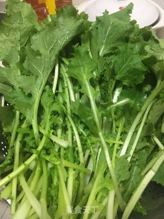 时令蔬菜  苔菜烫面蒸饺的做法步骤：1