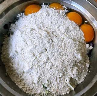 紫甘蓝煎蛋饼的做法步骤:5