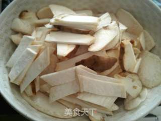 猪肉杏鲍菇胡萝卜包子的做法步骤:8