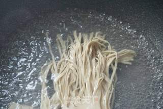 凉拌豆腐丝的做法步骤：1