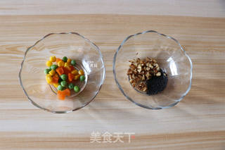 什锦鸡蛋小船的做法步骤:5