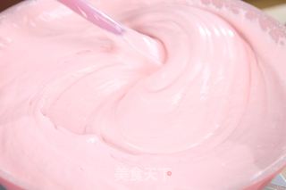 【草莓牛轧糖】的做法步骤：3