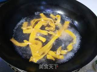 菠菜鸡蛋南瓜面的做法步骤：4