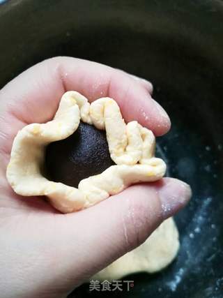 南瓜豆沙饼的做法步骤:9