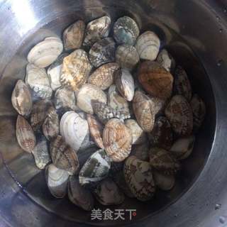 海鲜炒饭的做法步骤：1