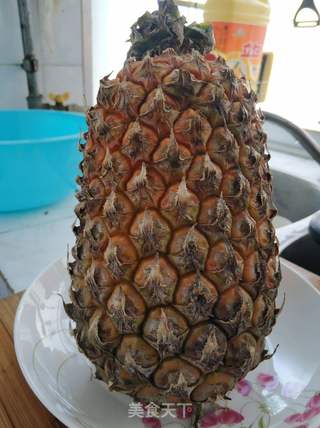 菠萝船水果沙拉的做法步骤：1