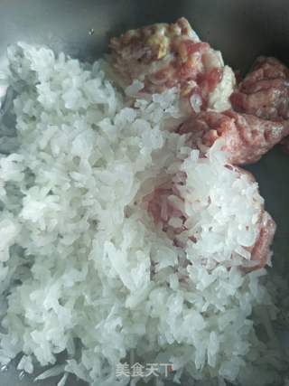 砂锅鲫鱼水饺的做法步骤:2