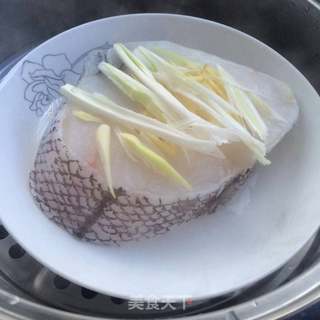 清蒸鳕鱼的做法步骤:3
