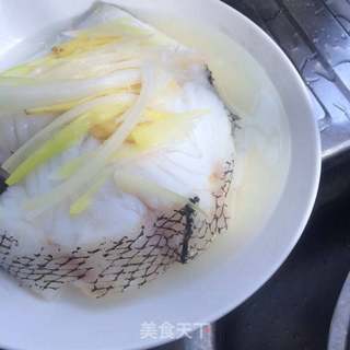 清蒸鳕鱼的做法步骤:5