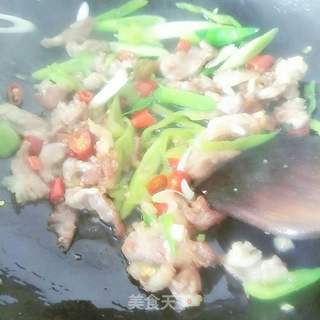 豆干炒肉的做法步骤:8