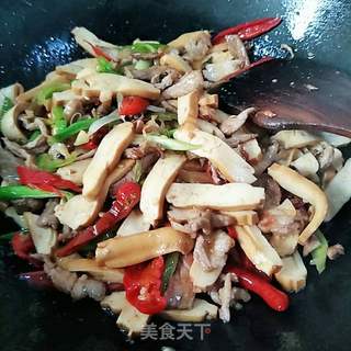 豆干炒肉的做法步骤:11