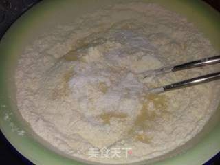 奶香鸡蛋馒头的做法步骤:3