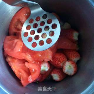 草莓番茄汁的做法步骤:5