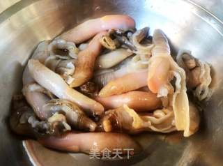 蒜蓉粉丝蒸竹蛏的做法步骤:3