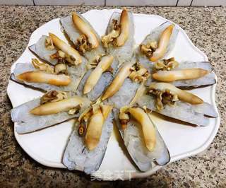 蒜蓉粉丝蒸竹蛏的做法步骤:10