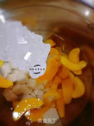黄桃雪梨糖水的做法步骤:4