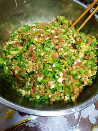 猪肉青椒饺子的做法步骤:2