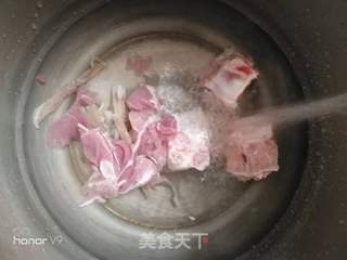 墨鱼汤面的做法步骤：3
