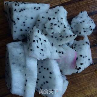 火龙果草莓汁的做法步骤:3