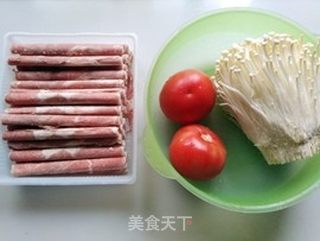 金针菇番茄肥牛汤的做法步骤：1