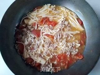 金针菇番茄肥牛汤的做法步骤:10