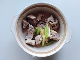 冬瓜小排汤的做法步骤:4