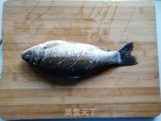 河鲫鱼豆腐汤的做法步骤:3