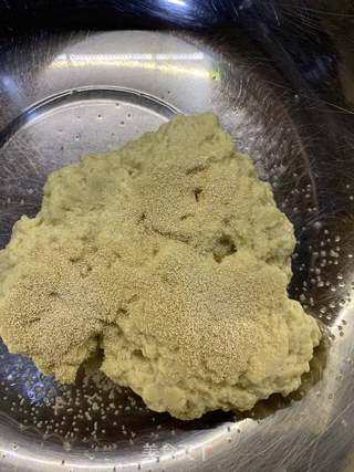 最详细做法传统陕西凉皮的做法步骤:9