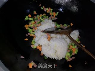 菠萝炒饭的做法步骤:9