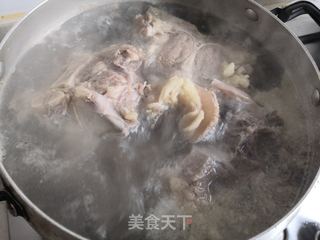 冬瓜牛尾汤的做法步骤:2
