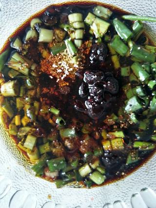 油淋鲫鱼的做法步骤:5