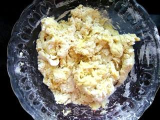 玉米面荠菜鸡蛋馅煎饺的做法步骤:4