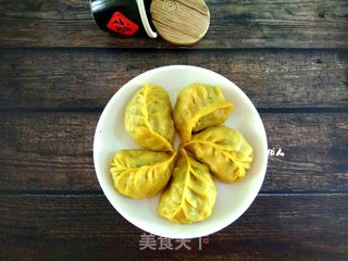 玉米面荠菜鸡蛋馅煎饺的做法步骤:22
