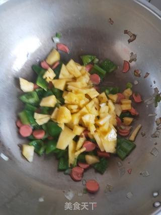 快速消灭家里剩米饭~菠萝火腿炒饭的做法步骤:3