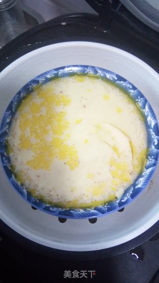 电饭煲蒸大碗鸡蛋羹。的做法步骤:7
